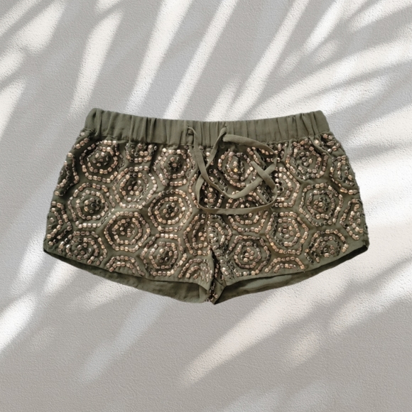 Guess army green short - Picture 1 of 4